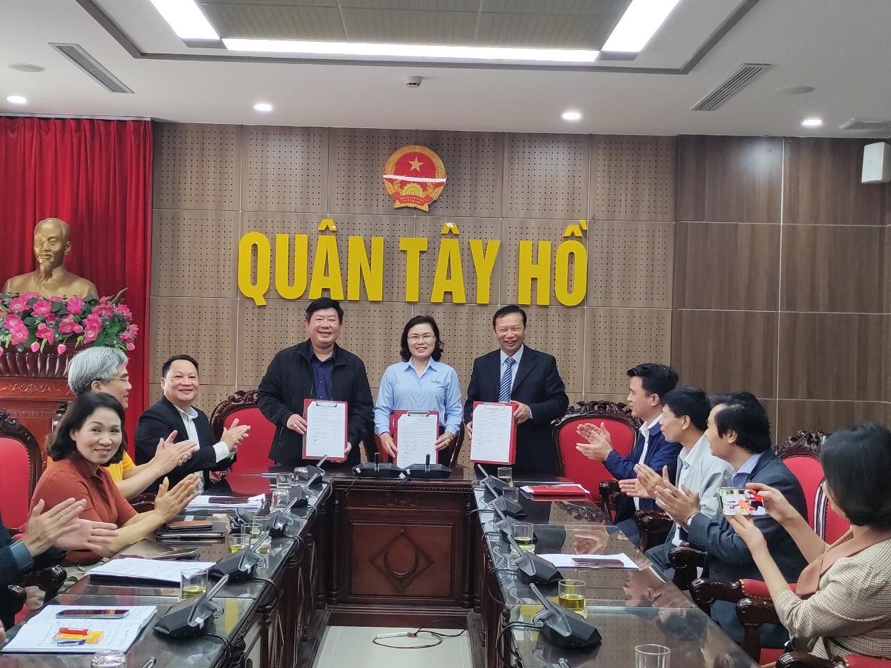 021924 quan tay ho sen 5