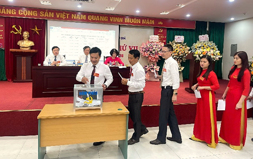 052825 dai hoi 7.png.jpg