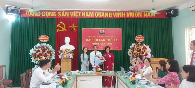 061125 xuan mai 5