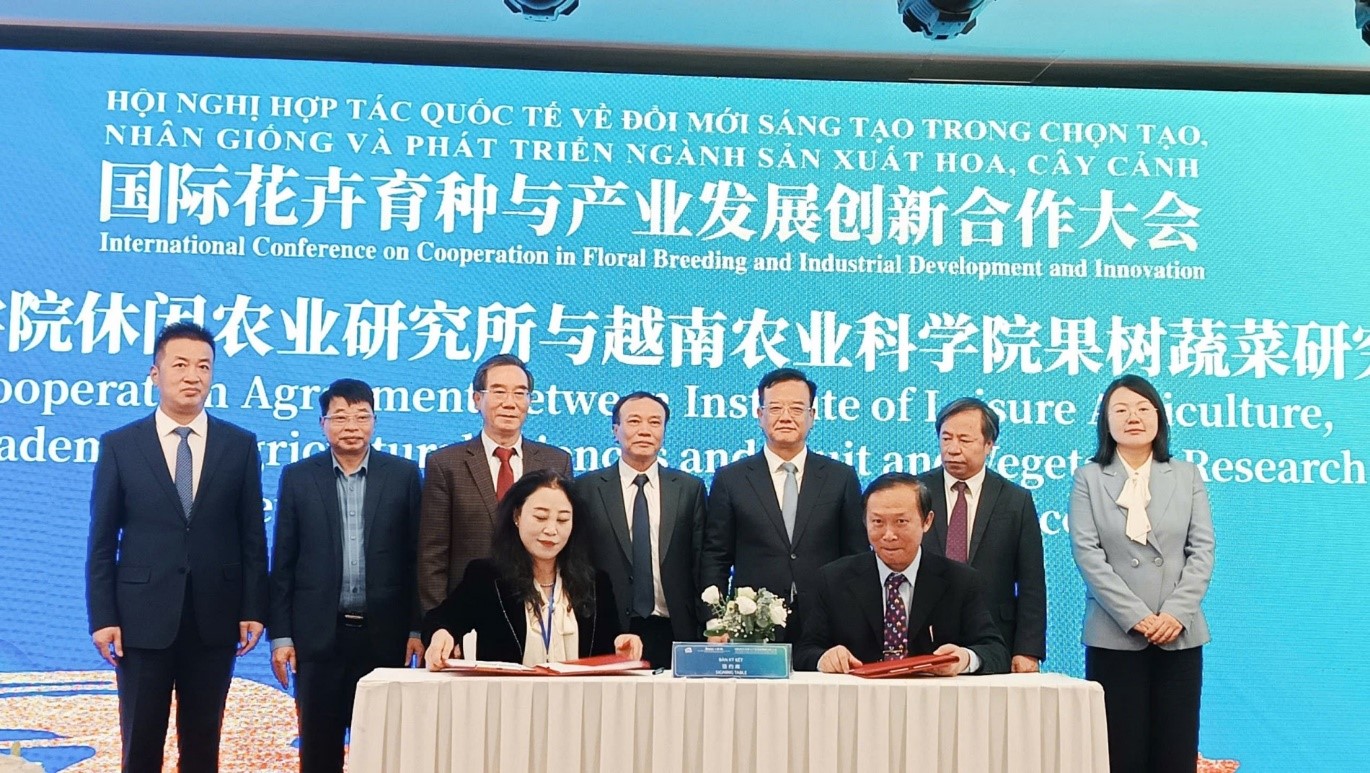 112725 ha noi khai mac hoi nghi 10