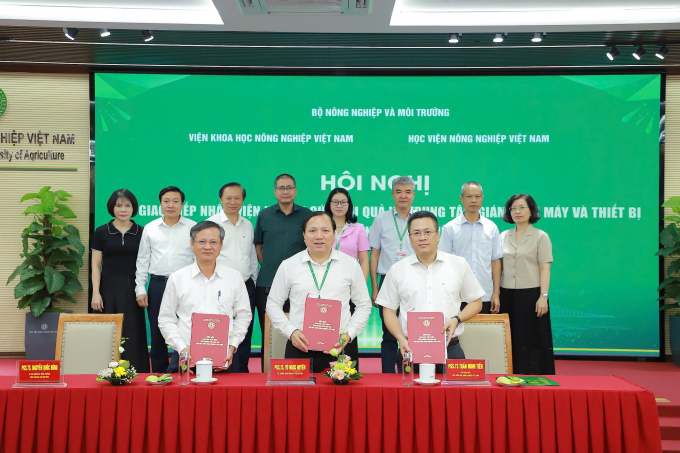 060826 hoi nghi ban giao 4