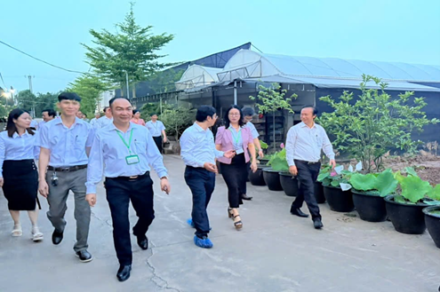 060926 lanh dao hoc vien 4.png.jpg